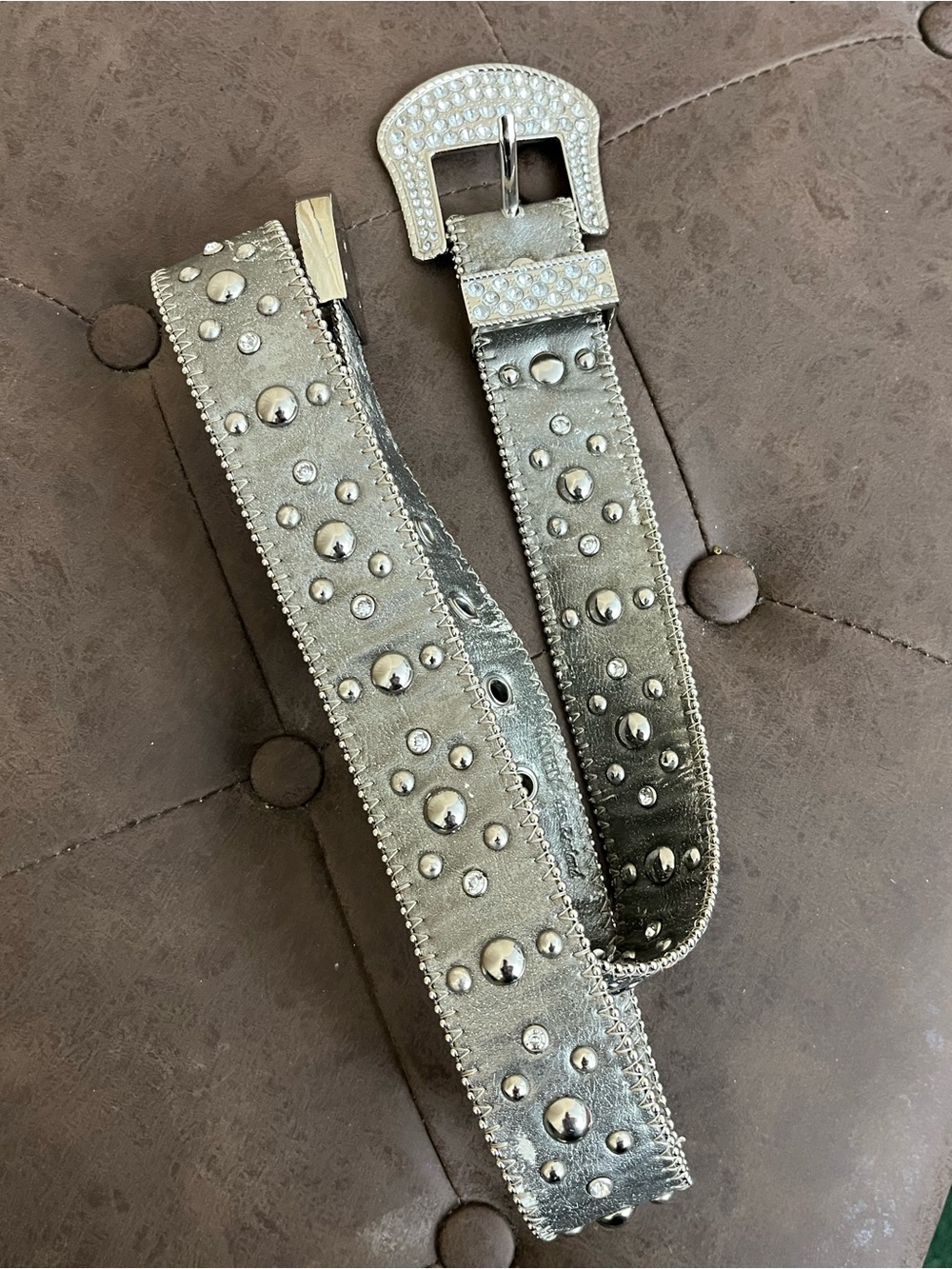 Kathy Van Zeeland Crystal-Encrusted Silver Buckle Sz L